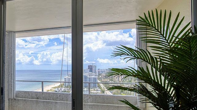 111 BRINY Avenue 27-12, Pompano Beach, FL 33062