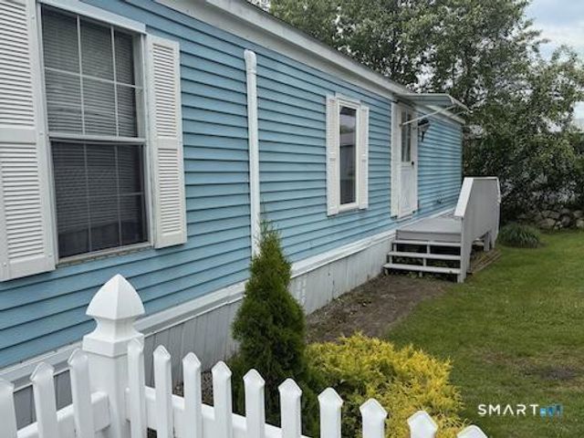 10 Chestnut Drive, Westbrook, CT 06498