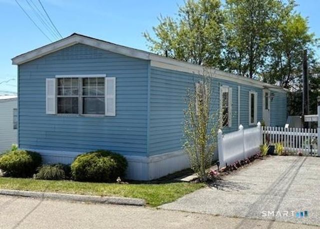 10 Chestnut Drive, Westbrook, CT 06498