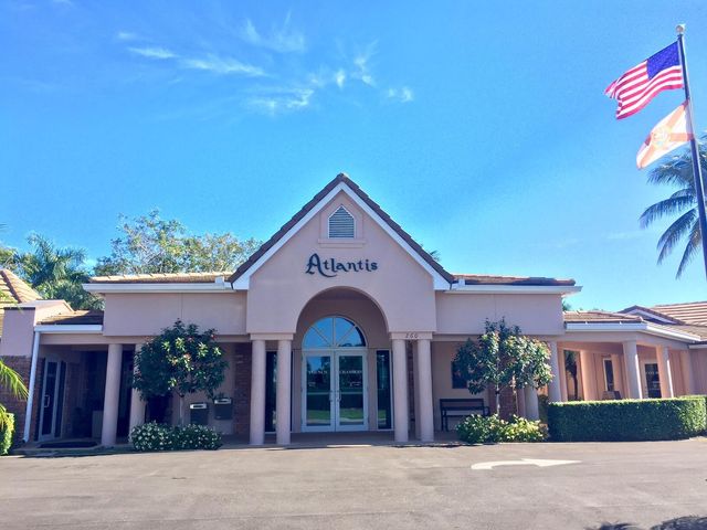 248 Palm Circle, Atlantis, FL 33462