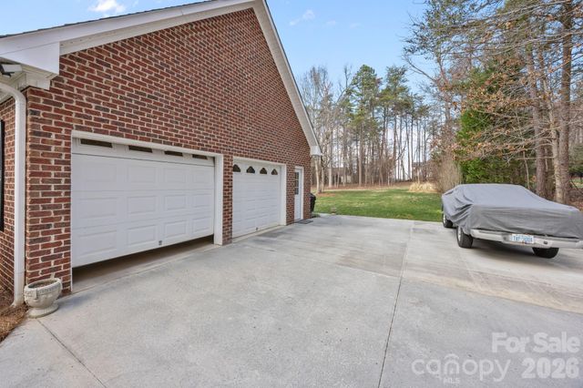 220 St Johns Drive, Salisbury, NC 28144
