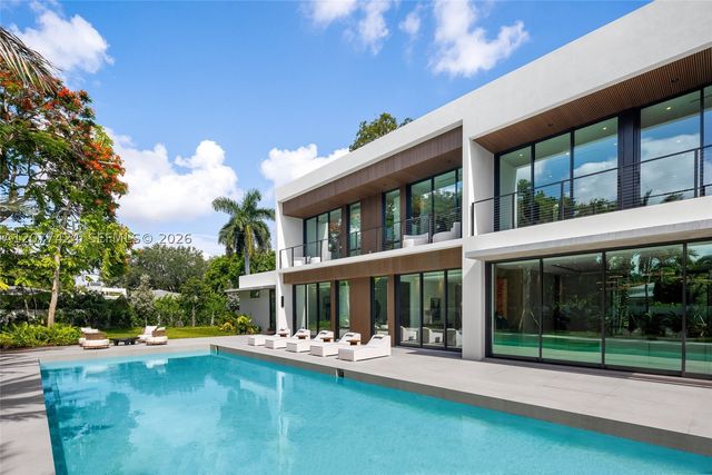 6200 SW 123rd Ter, Pinecrest, FL 33156