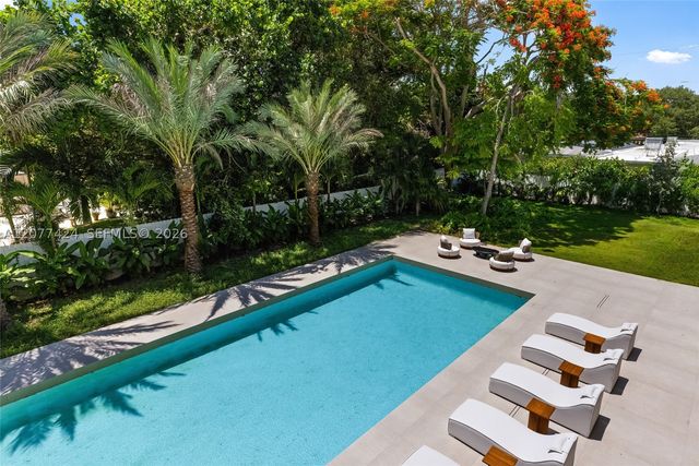 6200 SW 123rd Ter, Pinecrest, FL 33156