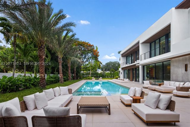 6200 SW 123rd Ter, Pinecrest, FL 33156