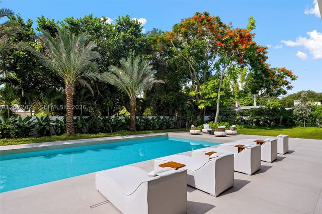 6200 SW 123rd Ter, Pinecrest, FL 33156