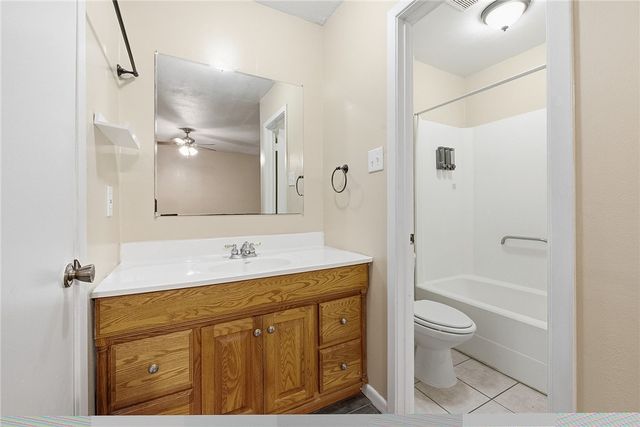 3202 Forestwood Drive, Bryan, TX 77801