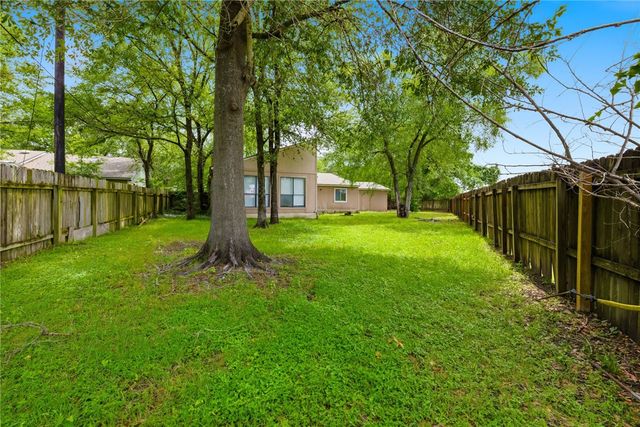 3202 Forestwood Drive, Bryan, TX 77801