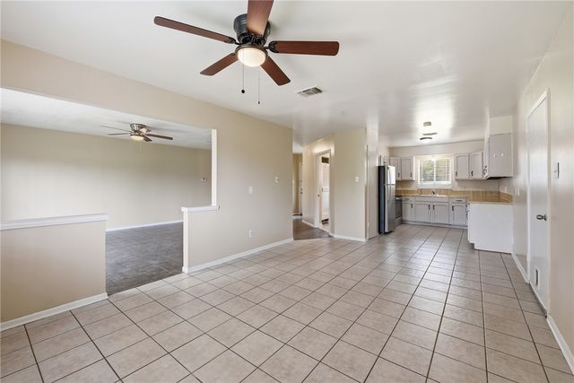 3202 Forestwood Drive, Bryan, TX 77801