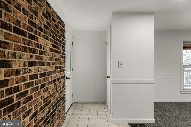 57 FOX CREEK RD, Wrightsville, PA 17368