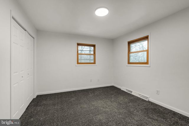 57 FOX CREEK RD, Wrightsville, PA 17368