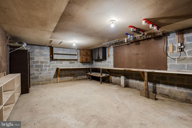 57 FOX CREEK RD, Wrightsville, PA 17368