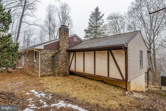 57 FOX CREEK RD, Wrightsville, PA 17368