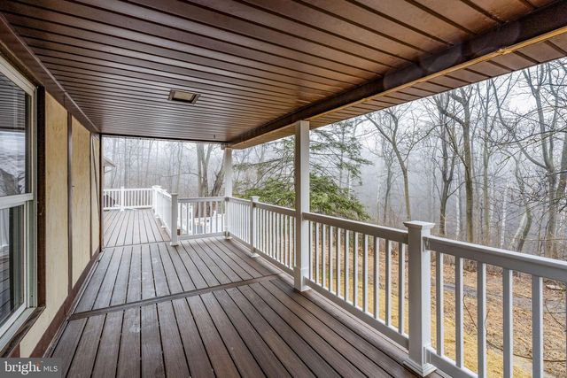 57 FOX CREEK RD, Wrightsville, PA 17368