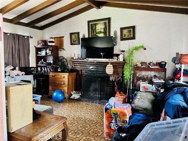 122 E Pioneer Avenue, Redlands, CA 92374