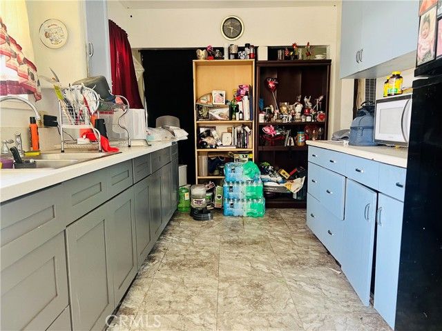 122 E Pioneer Avenue, Redlands, CA 92374