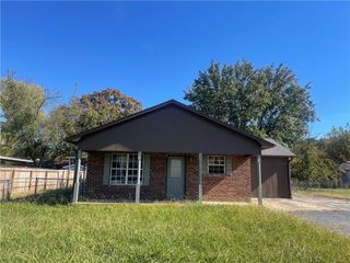 10 Cagle Street, Clarksville, AR 72830