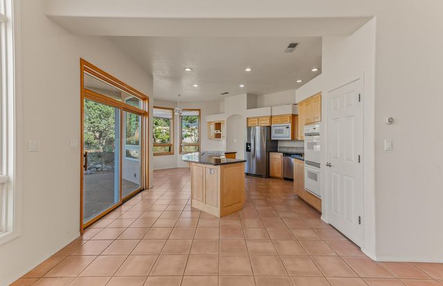 12511 ELENA Drive NE, Albuquerque, NM 87122