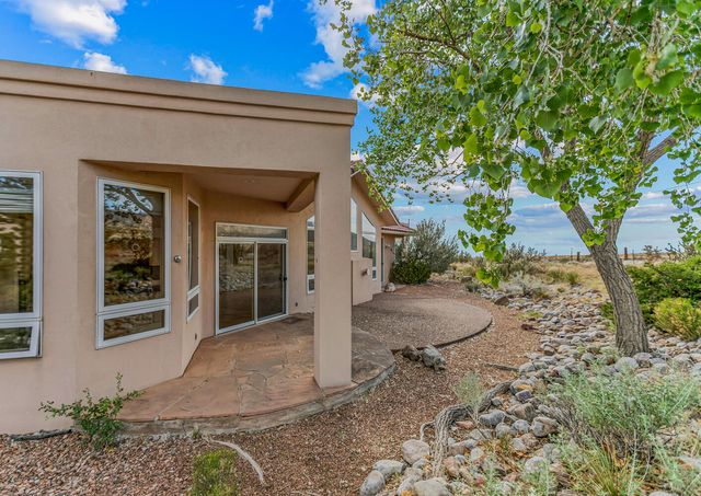 12511 ELENA Drive NE, Albuquerque, NM 87122