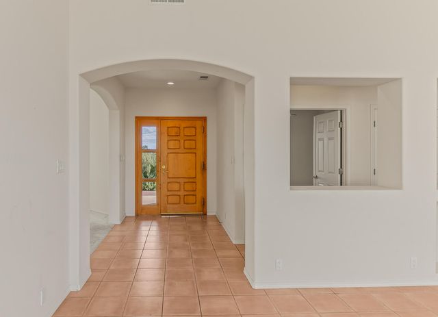 12511 ELENA Drive NE, Albuquerque, NM 87122