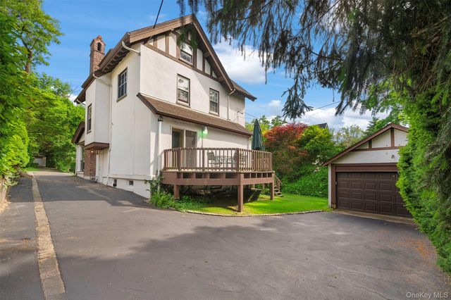 51 Maple Drive, Great Neck, NY 11021