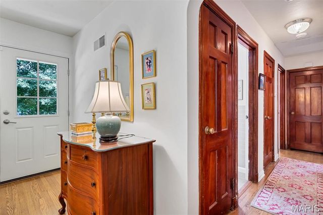 5949 Highfield Road, St Louis, MO 63109