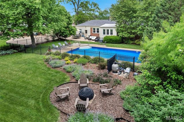 5949 Highfield Road, St Louis, MO 63109