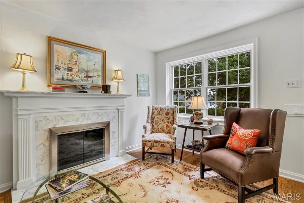 Image 12 of property listing at 5949 Highfield Road, St Louis, MO 63109