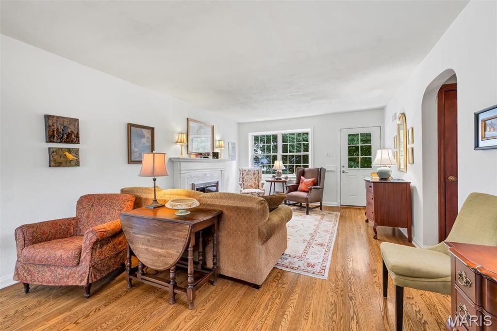 Image 13 of property listing at 5949 Highfield Road, St Louis, MO 63109