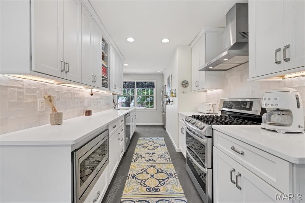 Image 20 of property listing at 5949 Highfield Road, St Louis, MO 63109