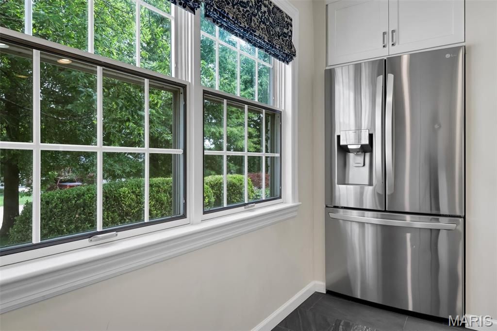 Image 25 of property listing at 5949 Highfield Road, St Louis, MO 63109