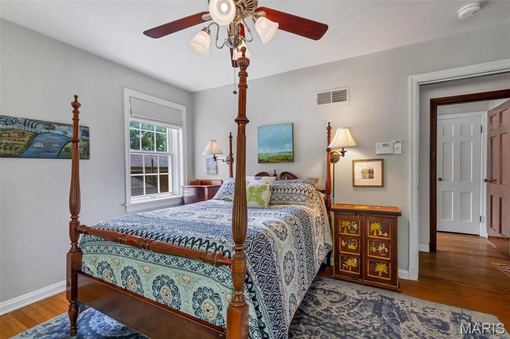 Image 39 of property listing at 5949 Highfield Road, St Louis, MO 63109
