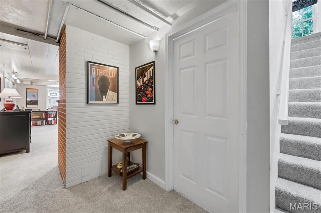 Image 40 of property listing at 5949 Highfield Road, St Louis, MO 63109