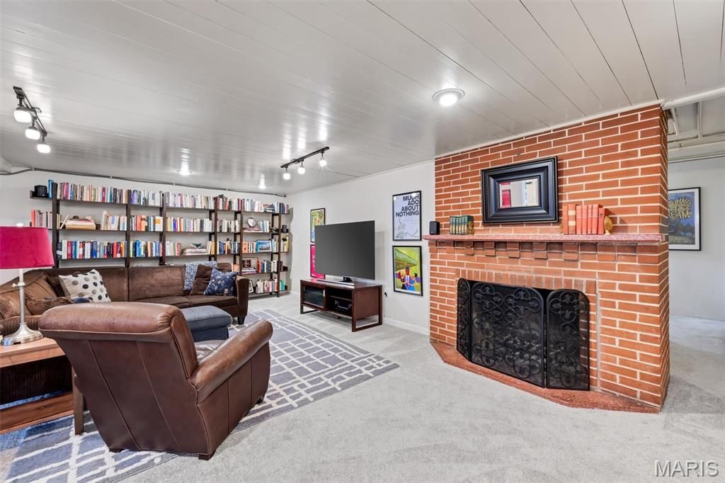 Image 45 of property listing at 5949 Highfield Road, St Louis, MO 63109