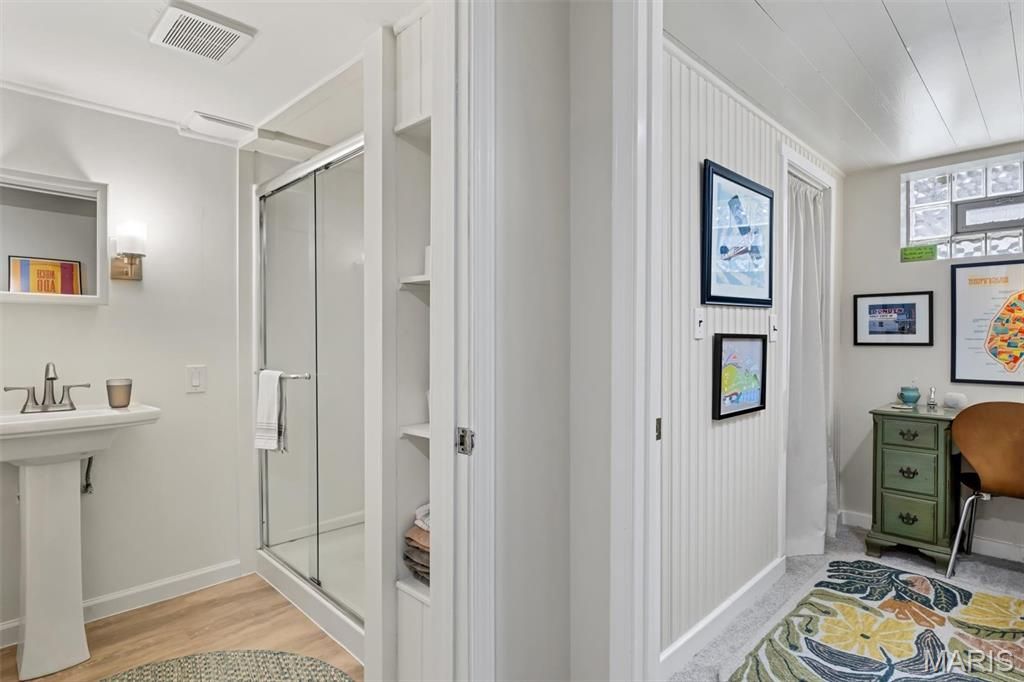 Image 47 of property listing at 5949 Highfield Road, St Louis, MO 63109