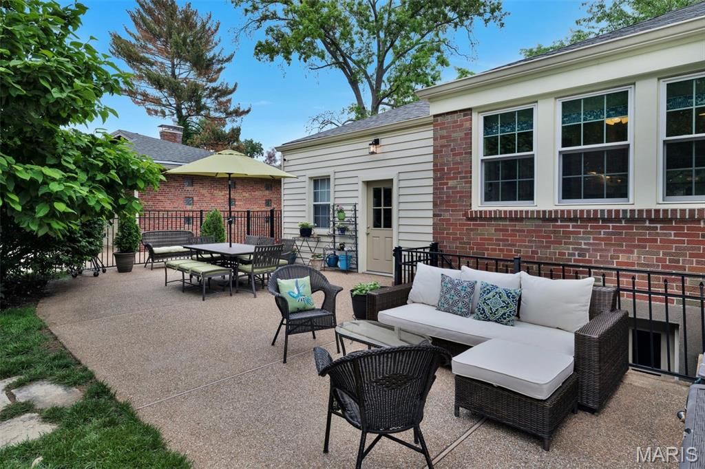 Image 58 of property listing at 5949 Highfield Road, St Louis, MO 63109