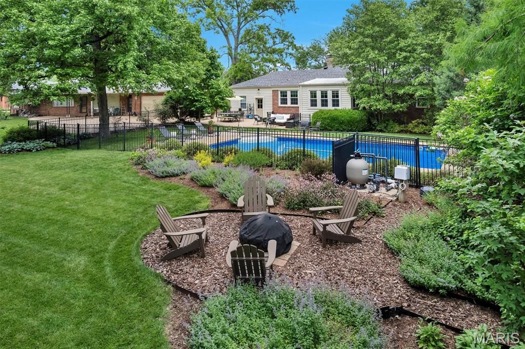 Image 68 of property listing at 5949 Highfield Road, St Louis, MO 63109