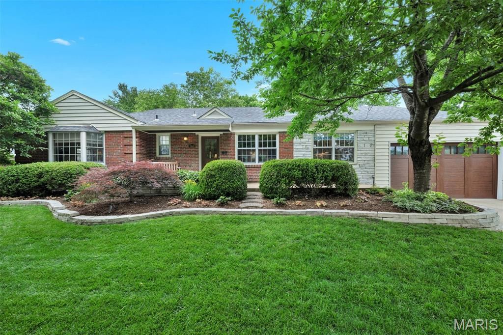 Image 73 of property listing at 5949 Highfield Road, St Louis, MO 63109