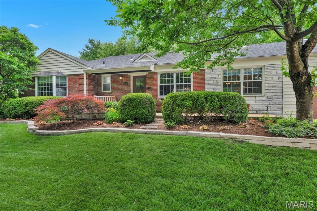 Image 75 of property listing at 5949 Highfield Road, St Louis, MO 63109