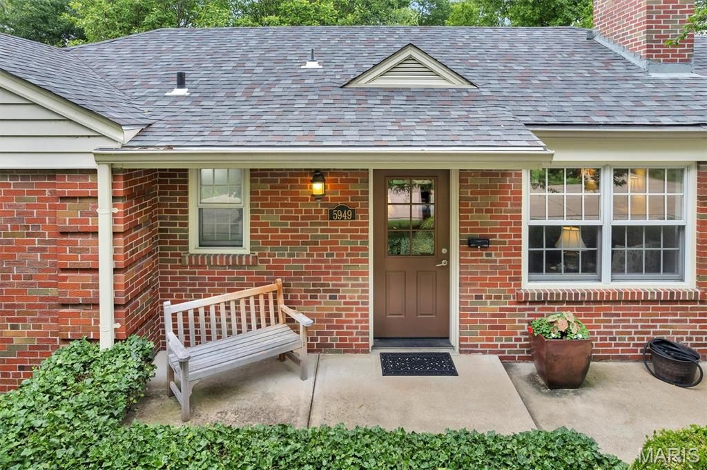 Image 80 of property listing at 5949 Highfield Road, St Louis, MO 63109