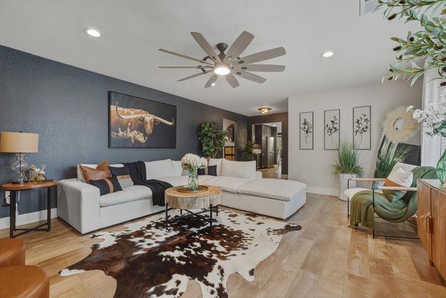 6348 Horseshoe Bar Rd, Loomis, CA 95650