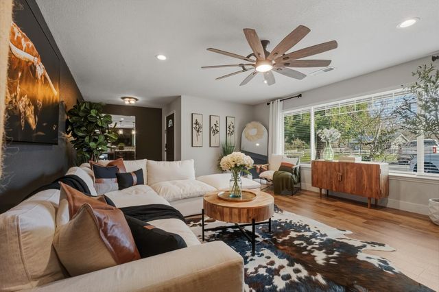 6348 Horseshoe Bar Rd, Loomis, CA 95650