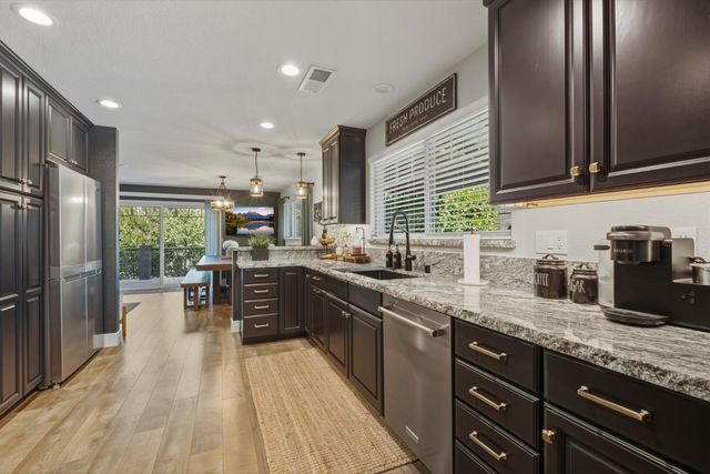 6348 Horseshoe Bar Rd, Loomis, CA 95650