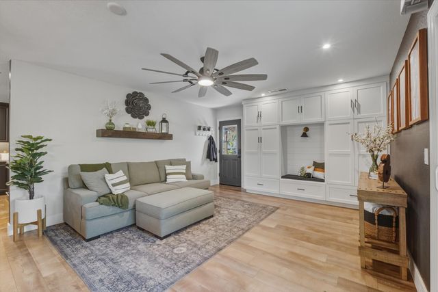 6348 Horseshoe Bar Rd, Loomis, CA 95650