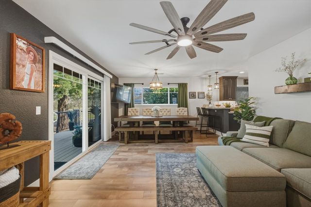 6348 Horseshoe Bar Rd, Loomis, CA 95650