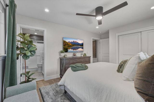 6348 Horseshoe Bar Rd, Loomis, CA 95650