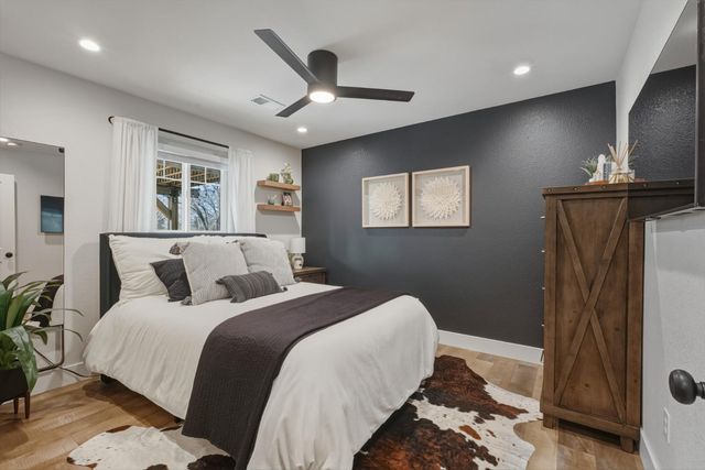 6348 Horseshoe Bar Rd, Loomis, CA 95650