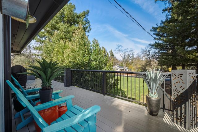 6348 Horseshoe Bar Rd, Loomis, CA 95650