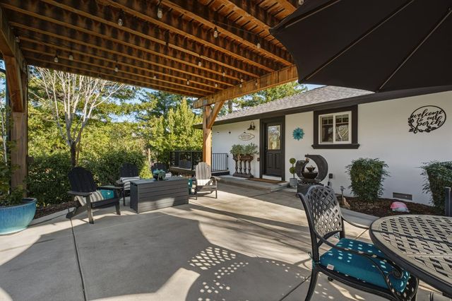 6348 Horseshoe Bar Rd, Loomis, CA 95650