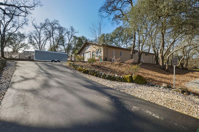 6348 Horseshoe Bar Rd, Loomis, CA 95650