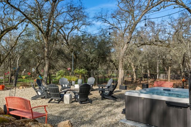 6348 Horseshoe Bar Rd, Loomis, CA 95650